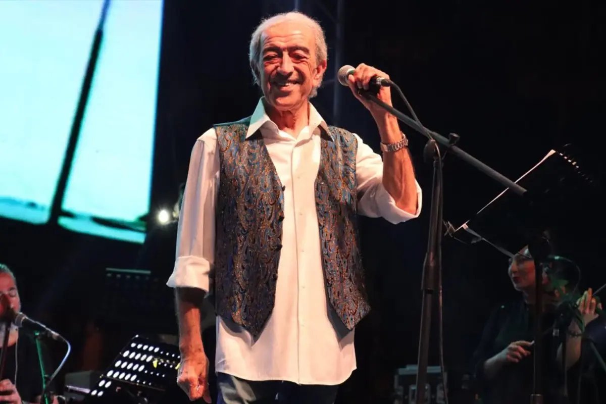 Ünlü Sanatçı Edip Akbayram Hayatını Kaybetti