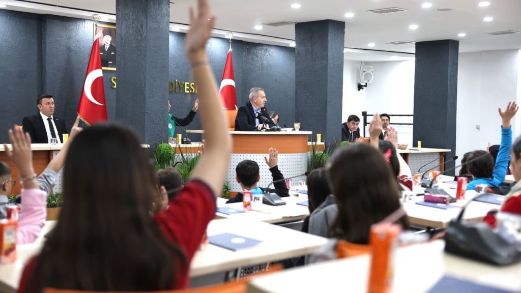 23 Nisan Ulusal Egemenlik ve Çocuk Bayramı Kutlamaları Sivas’ta Meclis Toplantısıyla Anıldı