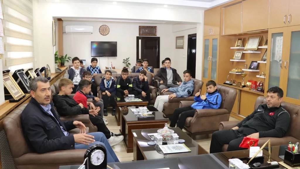 Cami Müştemilatında Hem Güreş Eğitimi Hem Manevi Gelişim