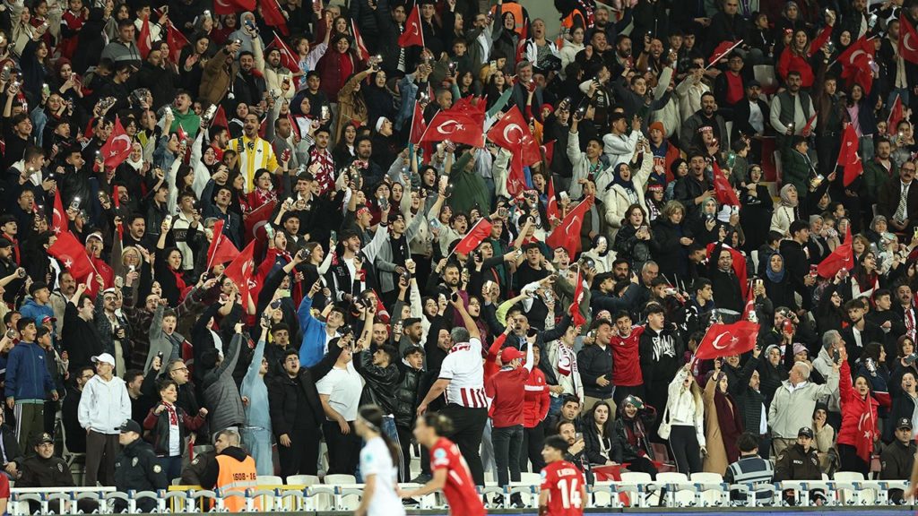 A Milli Kadın Futbol Takımı’ndan Sivas’ta Seyirci Rekoru