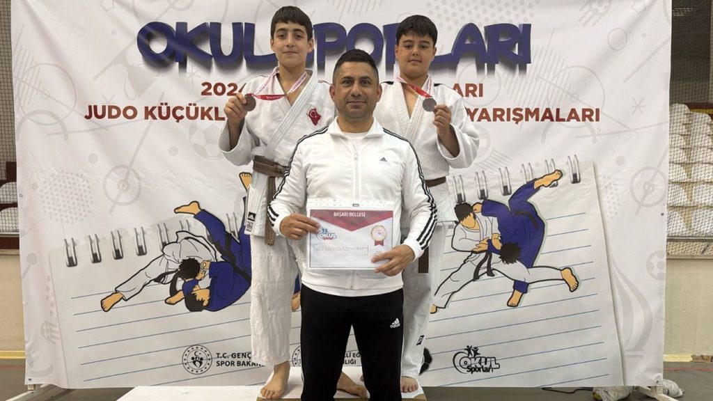 Amasya’da Düzenlenen Türkiye Judo Şampiyonası Sivaslı Sporcuların Gururu Oldu