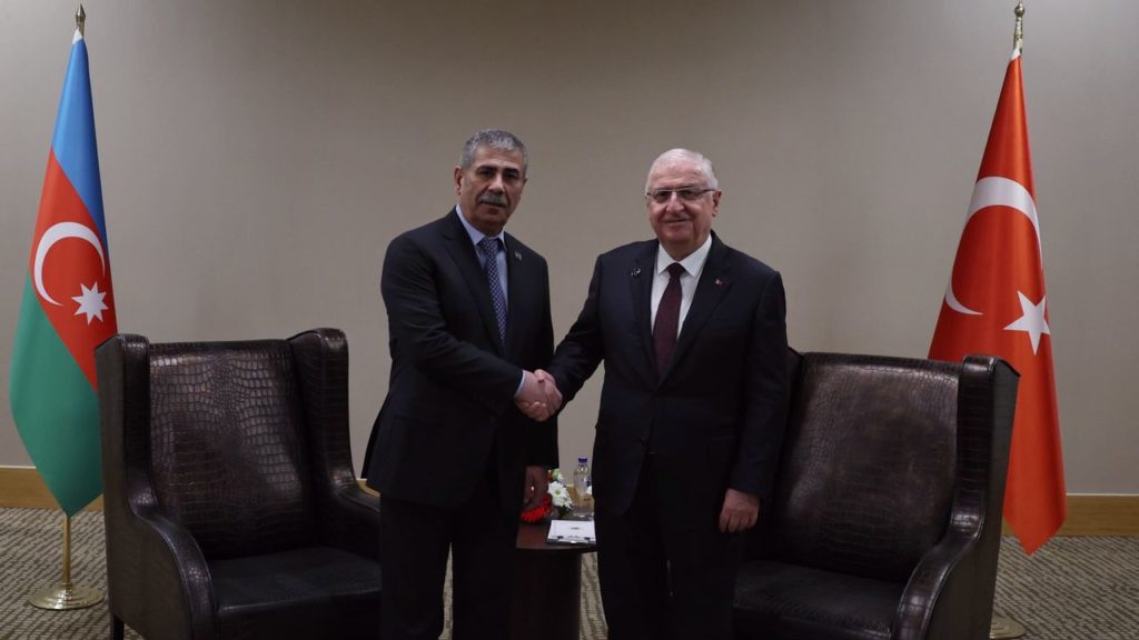 Azerbaycan ve Türkiye Arasındaki Savunma İş Birliği Güçleniyor