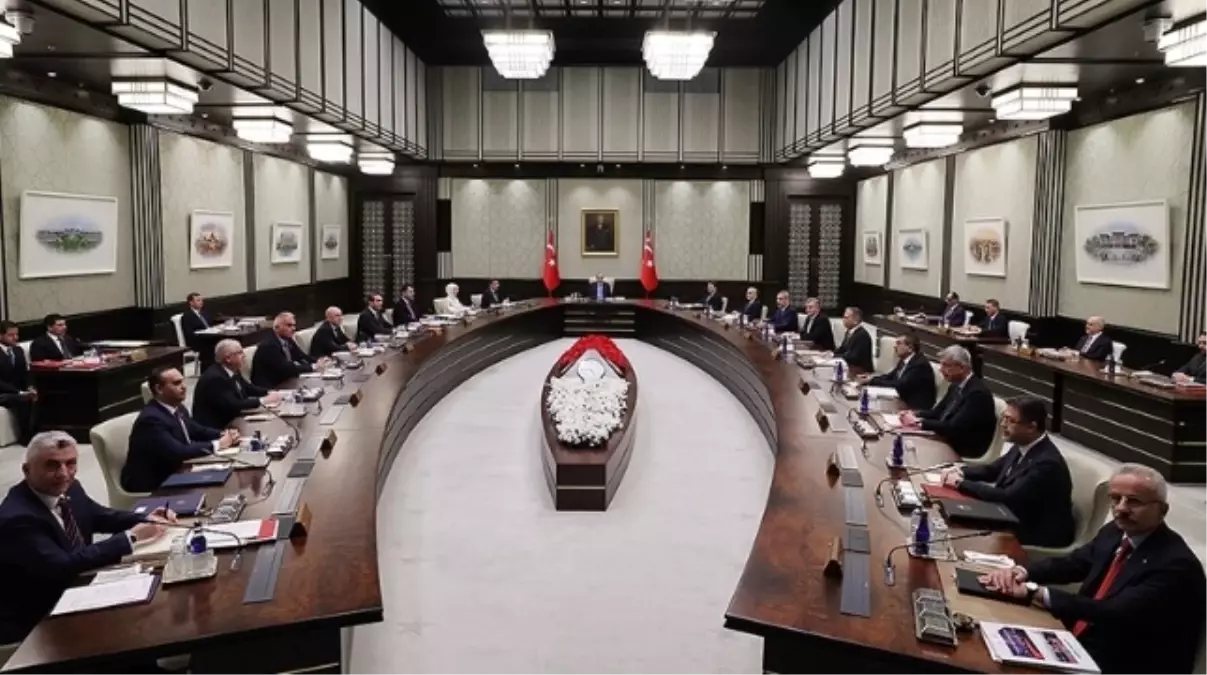 Cumhurbaşkanı Erdoğan Başkanlığında Kabine Toplantısı Sona Erdi