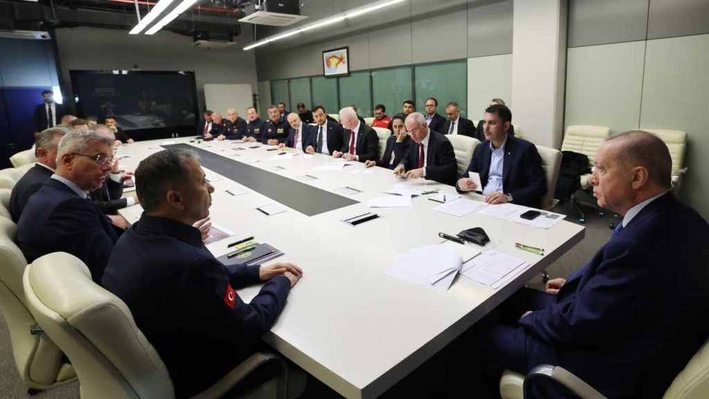 Cumhurbaşkanı Erdoğan: “Devlet Teyakkuzda, Halkımız Müsterih Olsun”