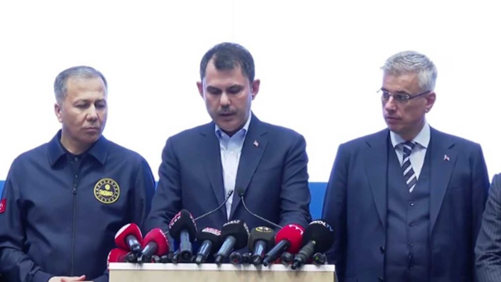 Bakanlardan Deprem Sonrası Ortak Açıklama: “Panik Yapmayın”