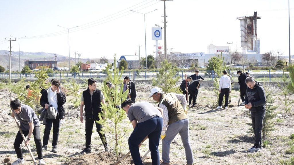 Geleceğe Nefes, OSB’ye Can Etkinliğiyle Öğrencilere Doğa Sevgisi Aşılandı