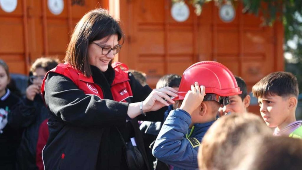 Okullarda İlk Ders “Afet Farkındalık Eğitimi” Olacak