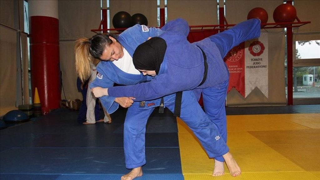 Judoda 13 Yıl Aradan Sonra Dönen Seher Öztürk, Veteranlar Türkiye Şampiyonası’nı Birincilikle Tamamladı