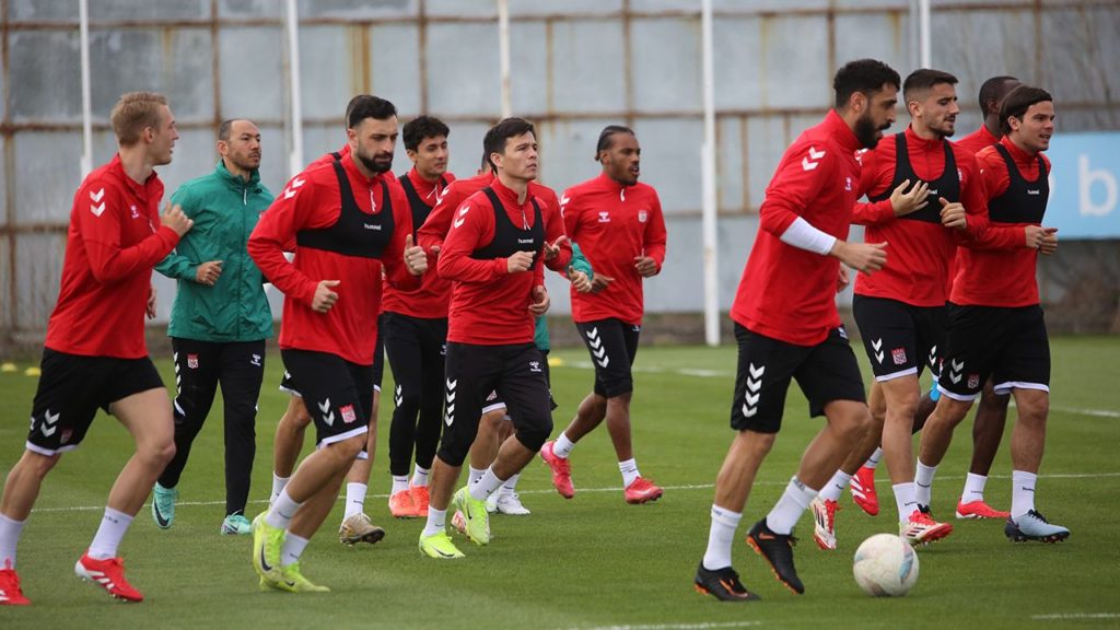 Net Global Sivasspor, Fenerbahçe Maçına Hazırlanıyor