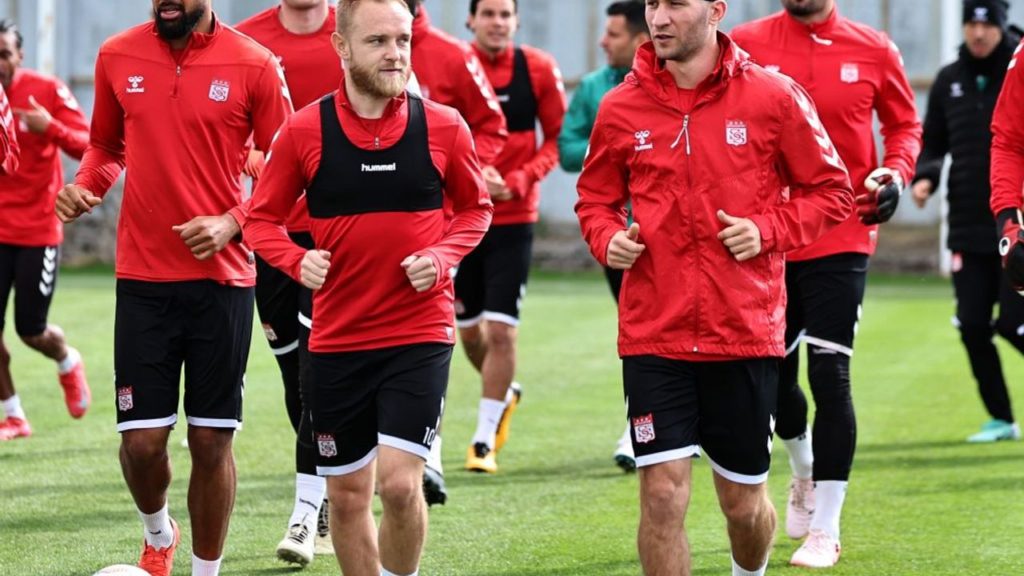 Net Global Sivasspor, Fenerbahçe Maçına Hazırlanıyor