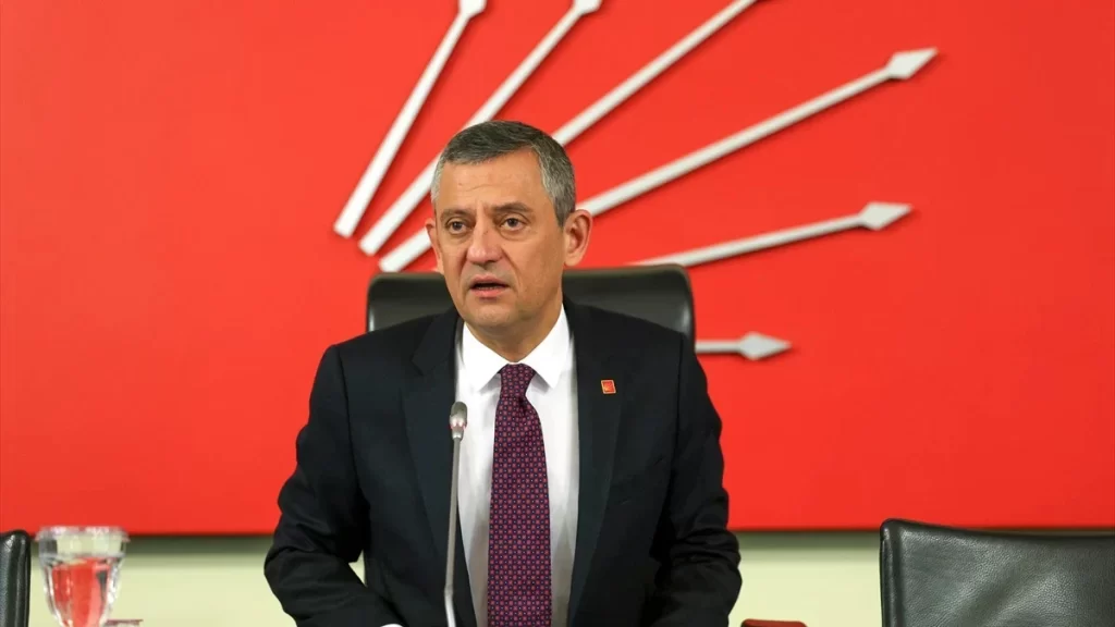 Özgür Özel: “Deprem İçin Çalışan Biri Vardı, Onu da İçeri Koydular”