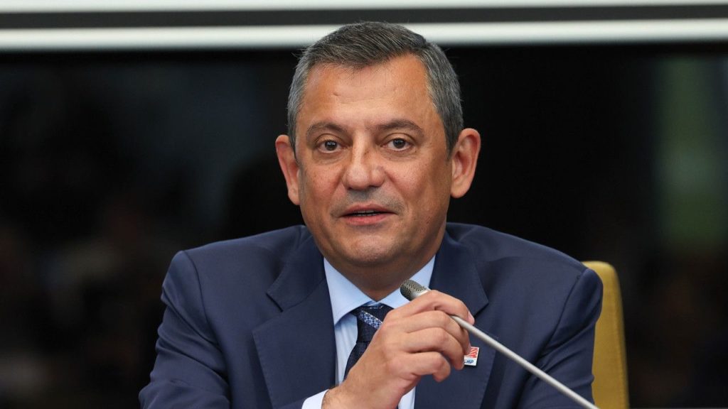 Özgür Özel’den 23 Nisan Ulusal Egemenlik ve Çocuk Bayramı Mesajı