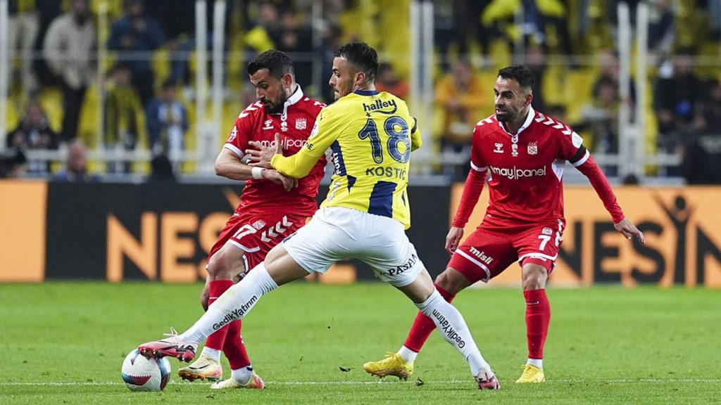 Sivasspor, Fenerbahçe ile Zorlu Bir Maça Çıkacak