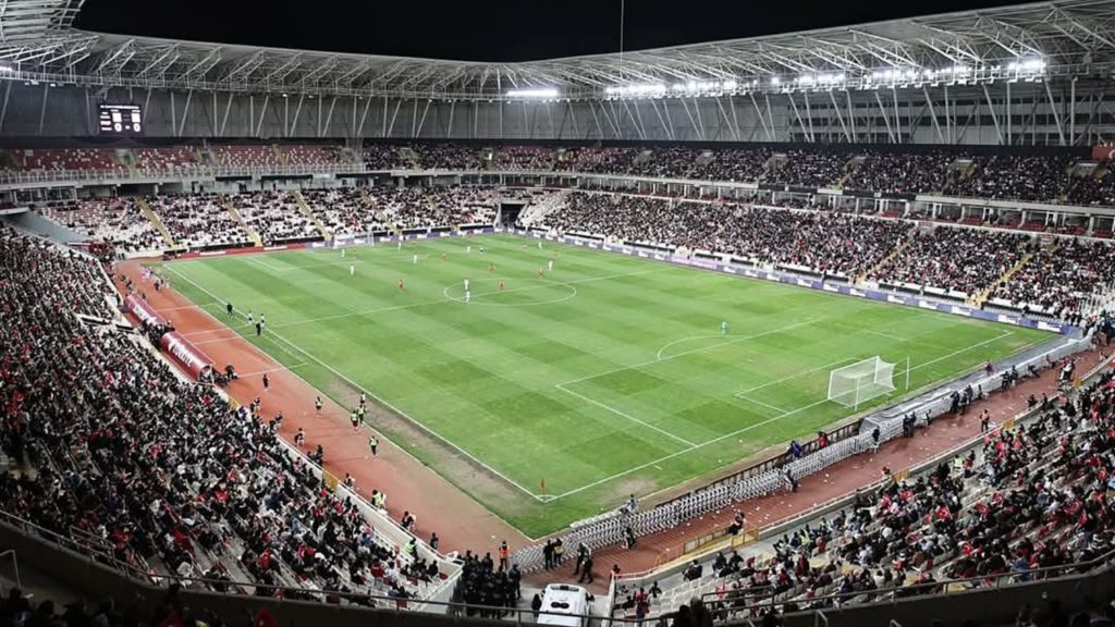 Sivasspor-Fenerbahçe Maçına Özel VIP C ve D Bloklar Açıldı