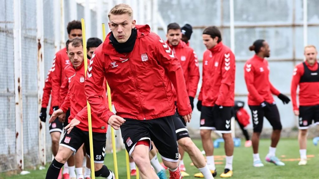 Sivasspor Fenerbahçe Maçına Hazırlanıyor