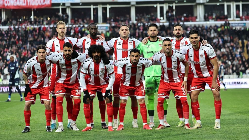 Sivasspor ve Onvo Antalyaspor’un 33. Hafta Kadroları Açıklandı