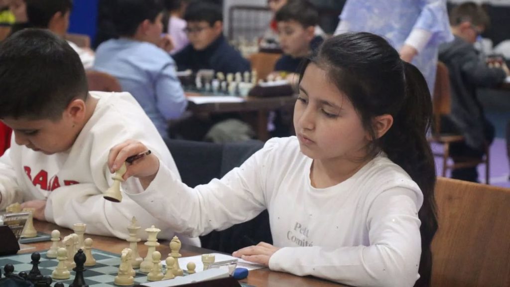 Sivas’ta 23 Nisan Satranç Turnuvası Büyük Heyecanla Gerçekleştirildi