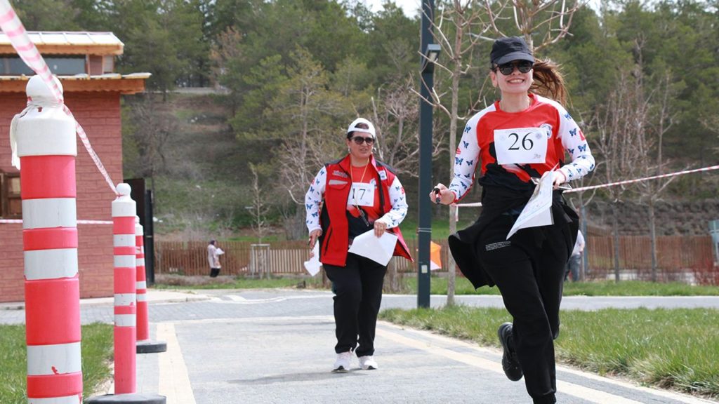 Sivas’ta Aileler Arası Oryantiring Yarışması Heyecanı