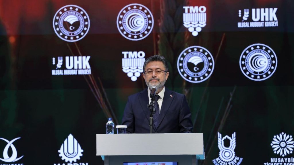 Tarım ve Orman Bakanı İbrahim Yumaklı Mardin’de Ulusal Hububat Konseyi Kongresi’ne Katıldı