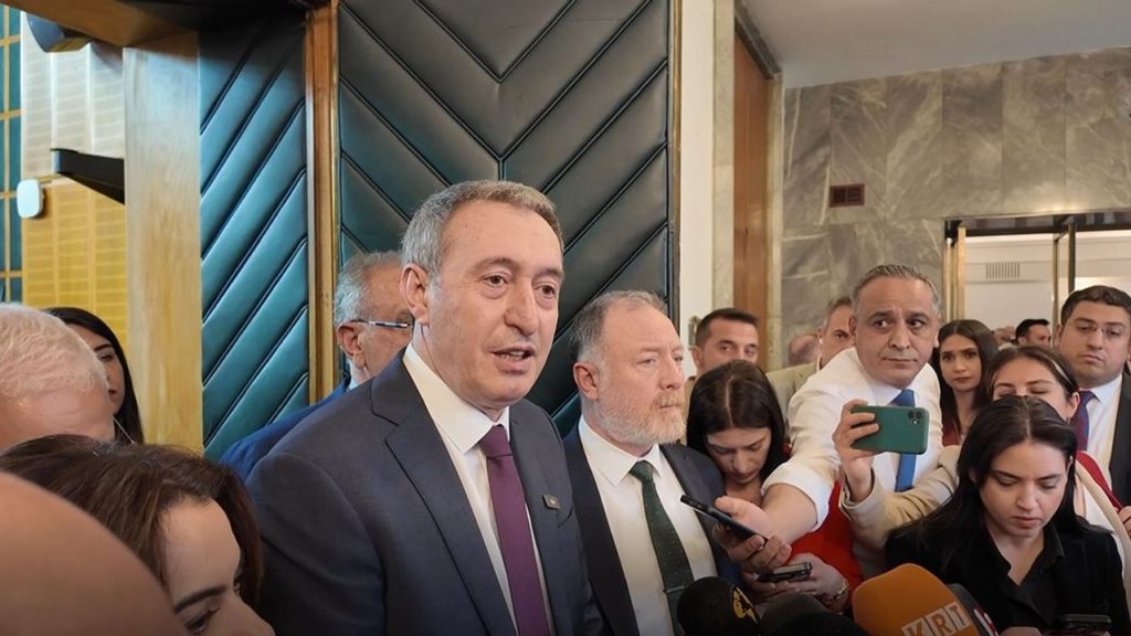 DEM Parti’den Barışa Açık Mesaj