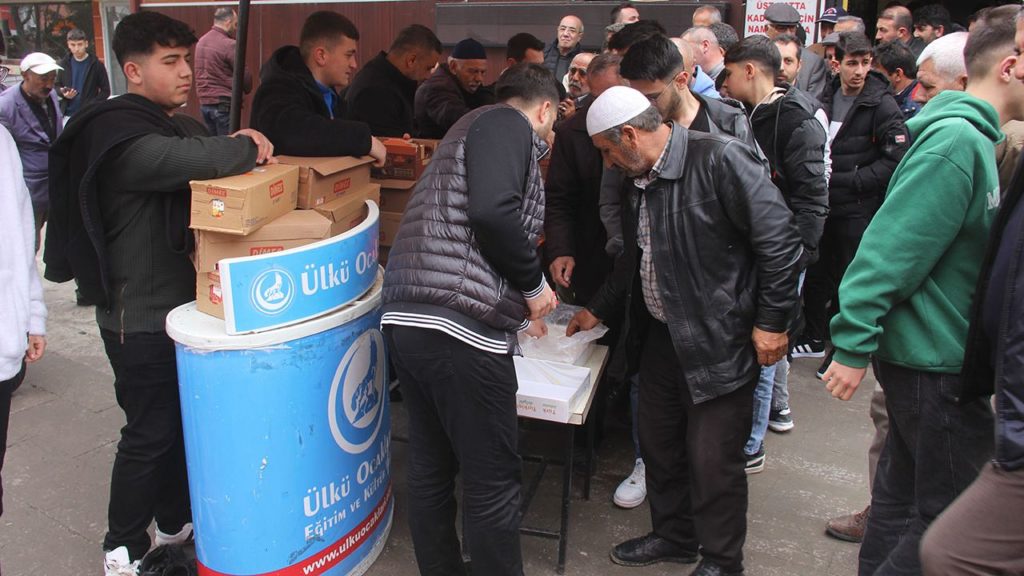 Ülkü Ocakları’ndan Alparslan Türkeş Mevlit Programı