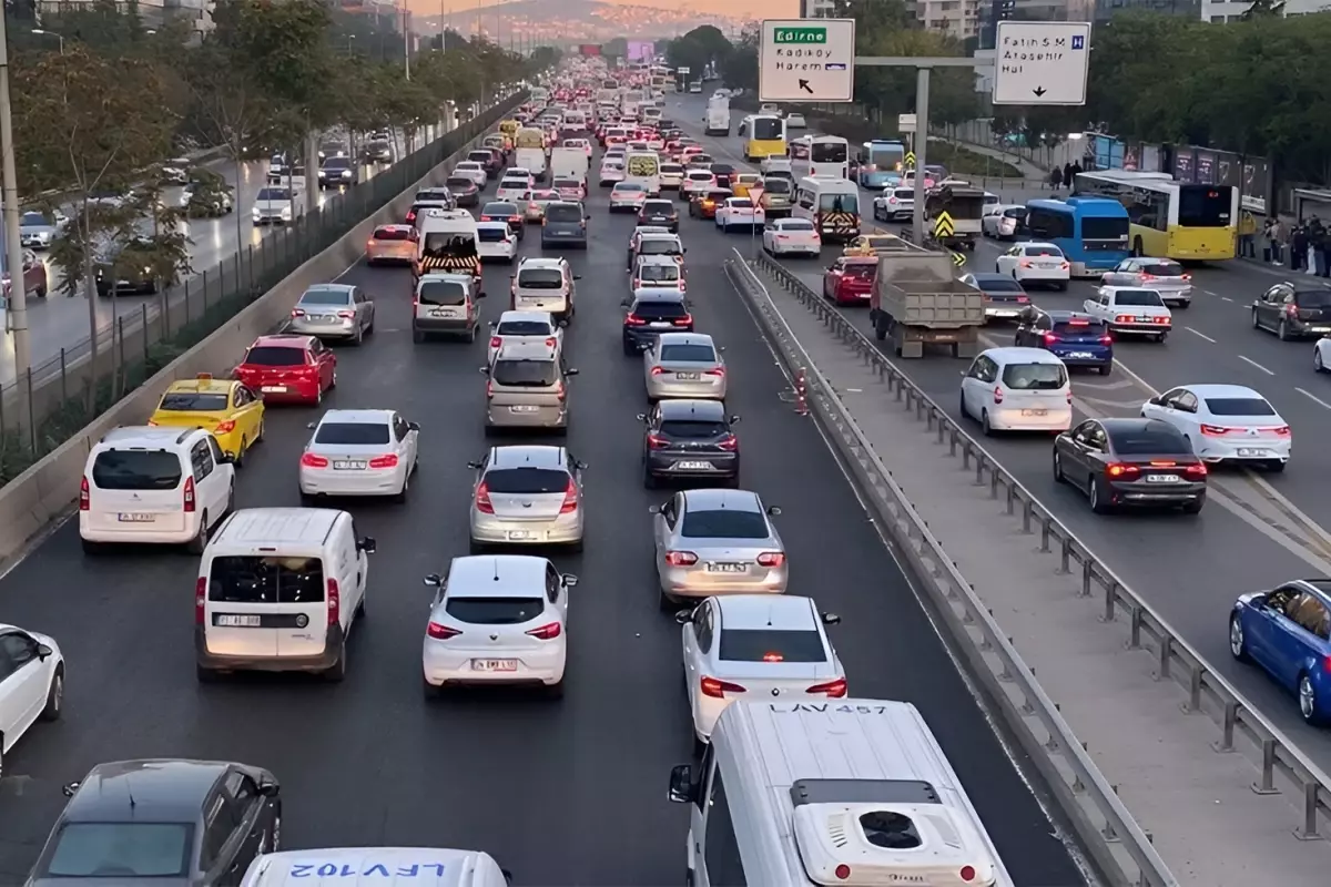Akaryakıt Fiyatlarındaki Güncel Durum ve Öngörüler
