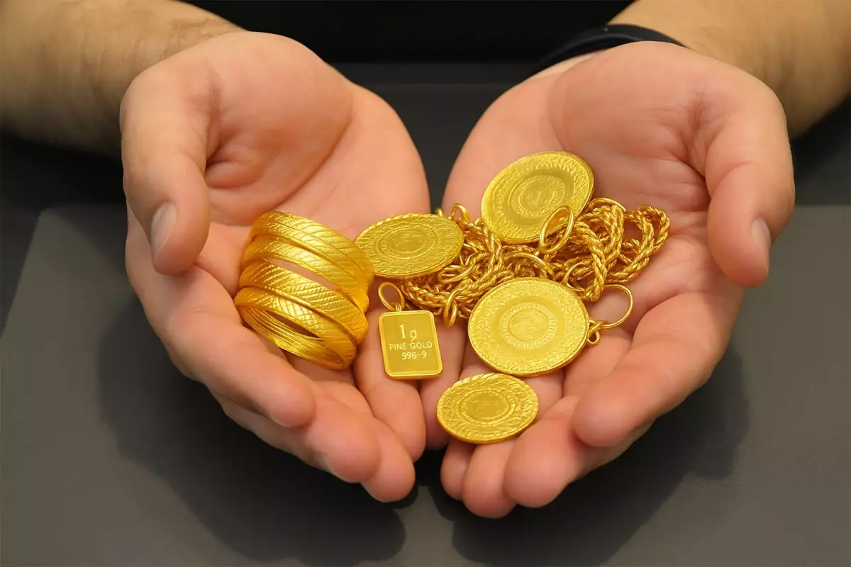 Altın Fiyatları Haftanın Son Gününde Hafif Hareketlendi