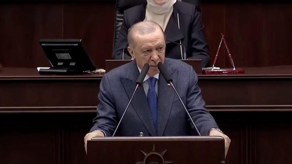 Cumhurbaşkanı Erdoğan’dan Terörsüz Türkiye Vurgusu ve Memleket Şiiri