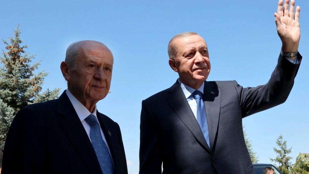 Devlet Bahçeli’den Cumhurbaşkanı Erdoğan’a KKTC Tebriği
