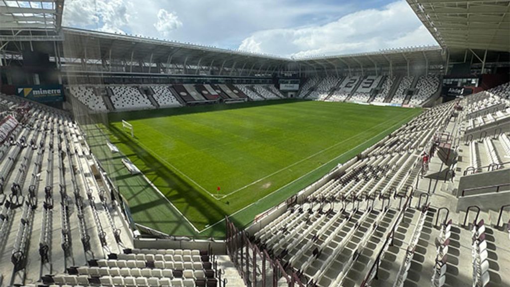 Elazığ Atatürk Stadyumu Yenilendi, Modern Spor Tesisleri Hizmete Açıldı