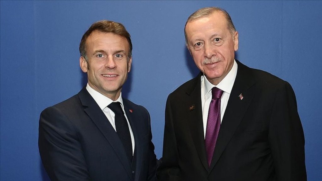 Erdoğan ve Macron Telefonda Ukrayna Gelişmelerini Değerlendirdi