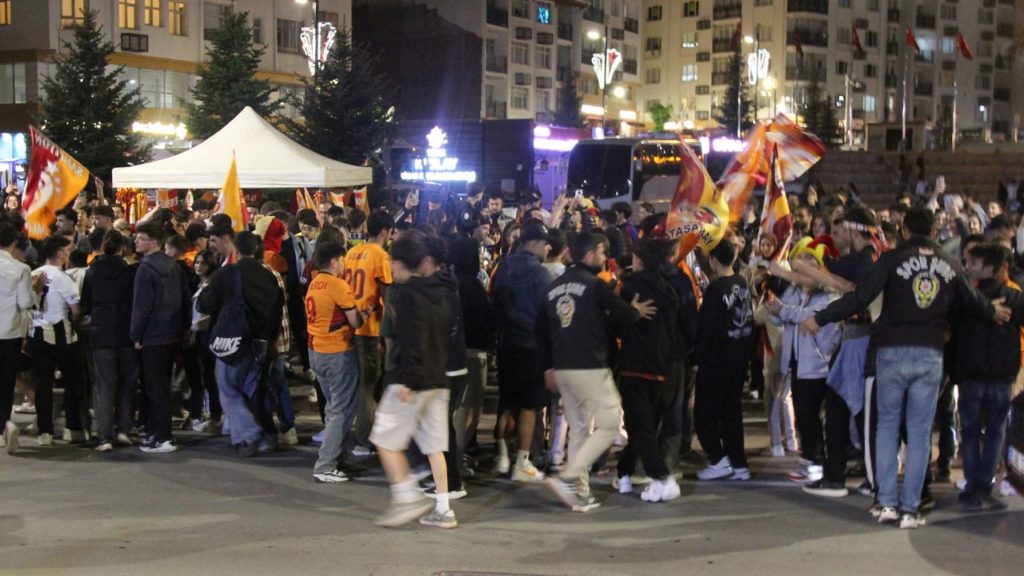 Galatasaray Süper Lig Şampiyonu Oldu, Sivas’ta Kutlamalar ve Gerginlik