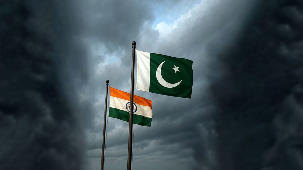 Hindistan-Pakistan Gerilimi Tırmanıyor: Keşmir’deki Silahlı Saldırılar ve Son Gelişmeler