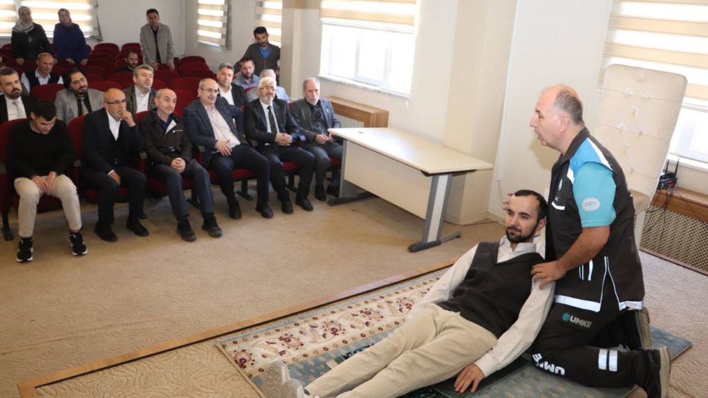 İl Müftülüğü Personeline Yönelik Yangın ve İlk Yardım Eğitimi Düzenlendi