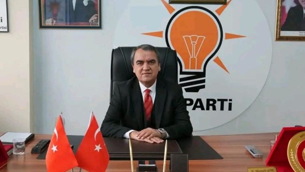 Kadirli AK Parti İlçe Başkanı Hacı Mustafa Gök Görevinden İstifa Etti
