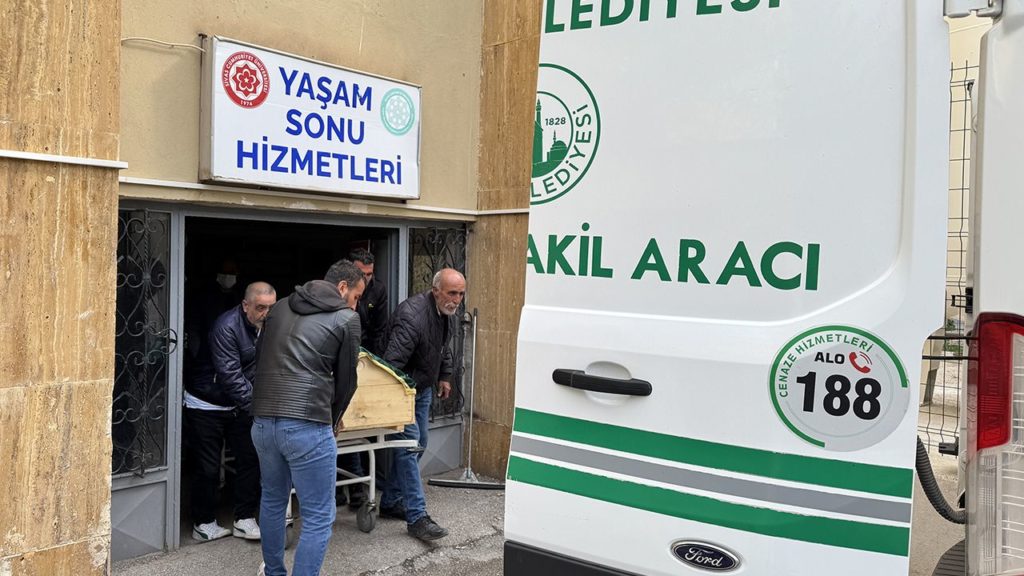 Kene Isırığı Sonucu KKKA Şüphesiyle Tedavi Gören Kadın Hayatını Kaybetti