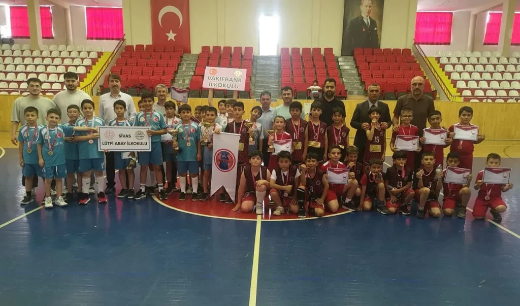 Sivas’ta Minikler Basketbol Müsabakaları Sona Erdi