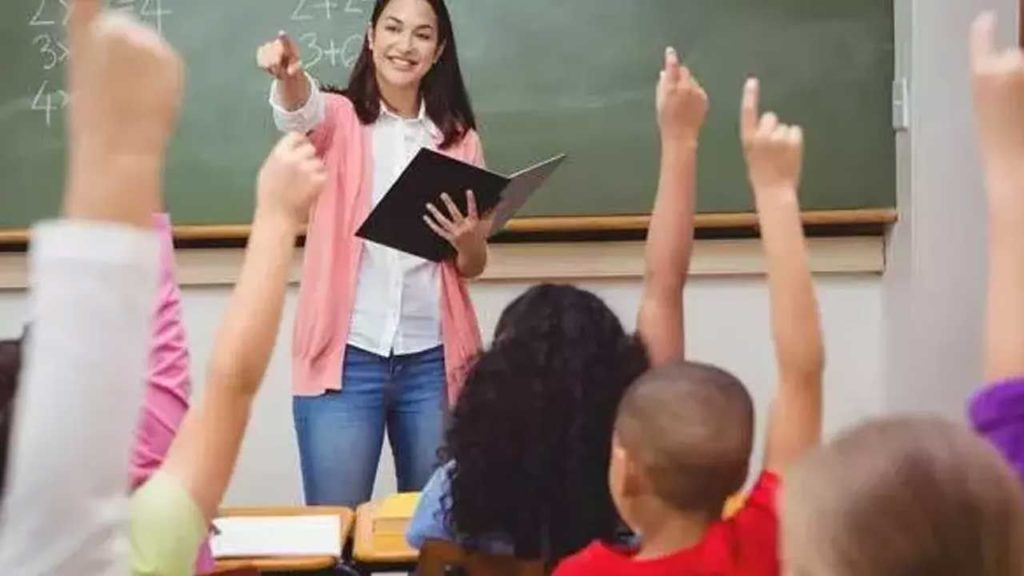 Milli Eğitim Bakanlığı 2024 İl İçi Öğretmen Yer Değişikliği Takvimi ve Koşulları