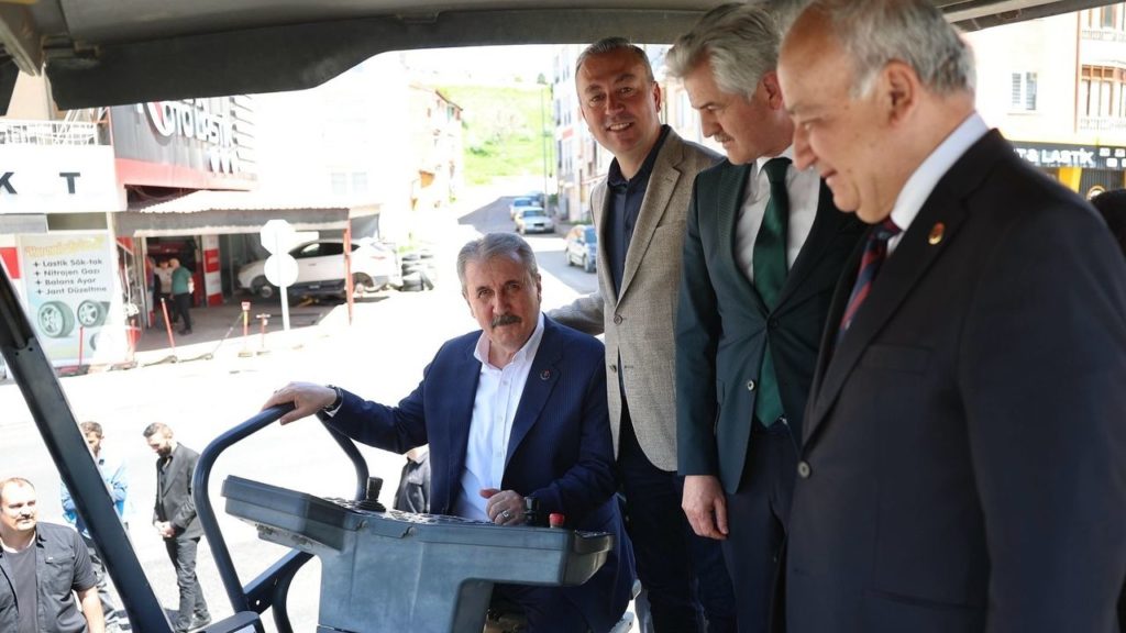 Mustafa Destici, Sivas’ın yollarında!