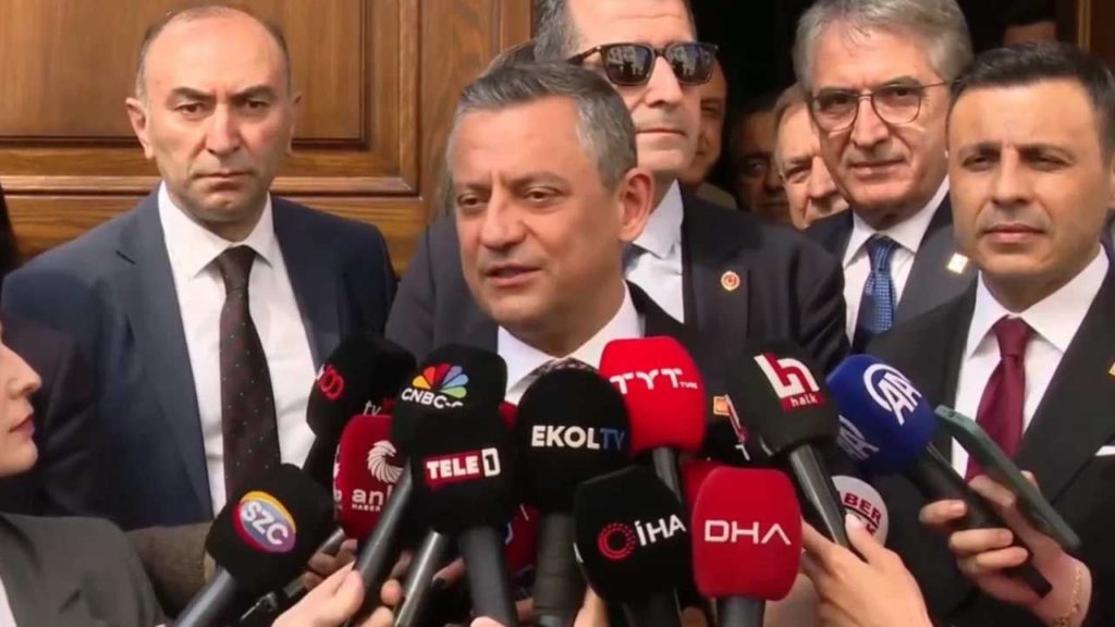 Özgür Özel’den AYM’ye Sert Çıkış: “Bu Cinayete Ortak Olmayız!”