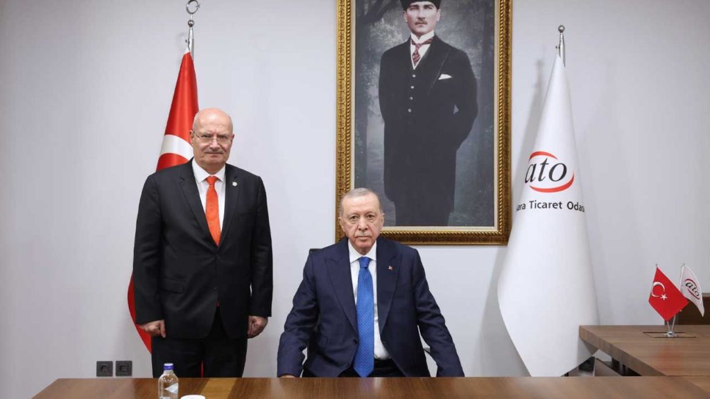 Recep Tayyip Erdoğan, Ankara Ticaret Odası’nı Ziyaret Etti