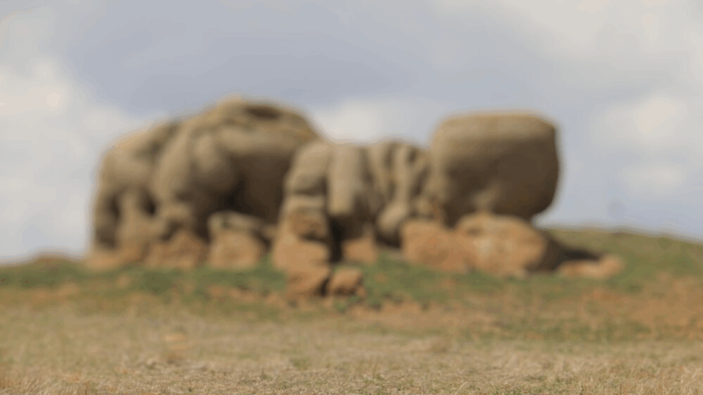 Sivas Altınyayla’daki Kayalar Doğa Harikası: Fil Figürlerine Benzetilen Kaya Yapıları