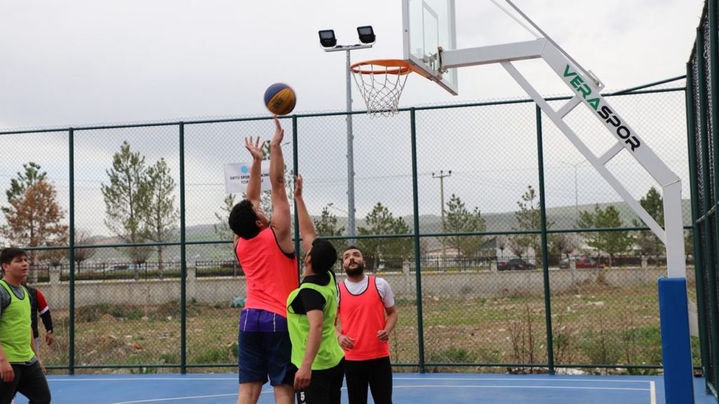 Sivas Bilim ve Teknoloji Üniversitesi’nde 3×3 Basketbol Turnuvası Heyecanı