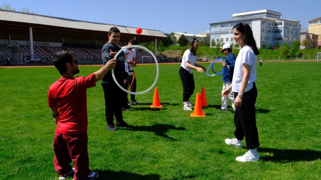 Sivas Cumhuriyet Üniversitesi Spor Bilimleri Fakültesinden Engelli Farkındalık Etkinliği