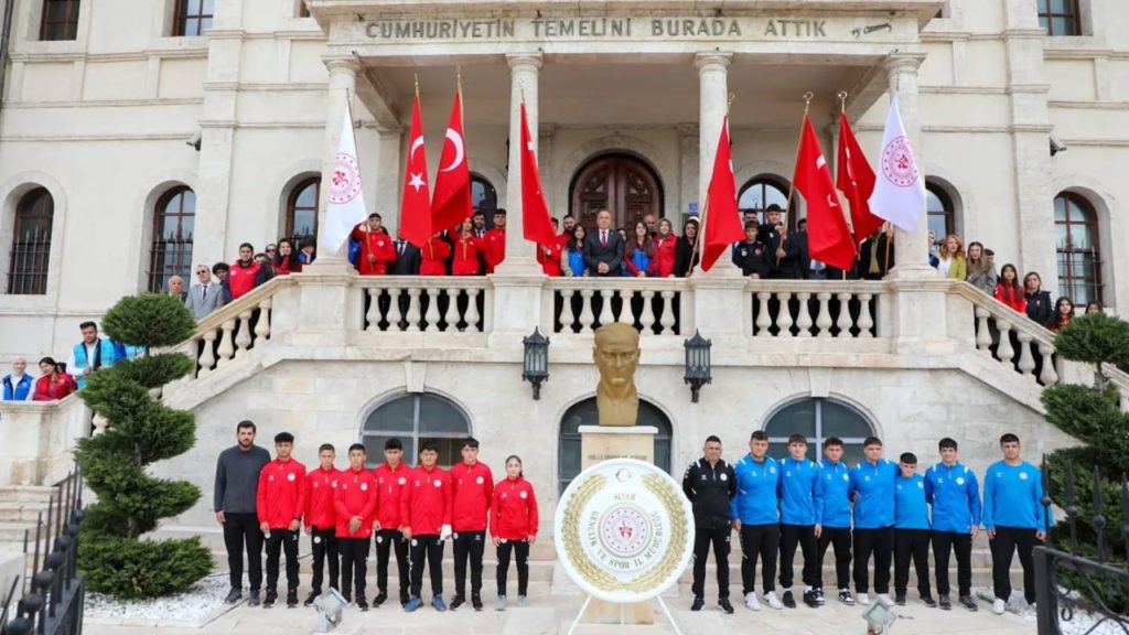 Sivas’ta 19 Mayıs Atatürk’ü Anma ve Gençlik Haftası Kutlamaları Başladı