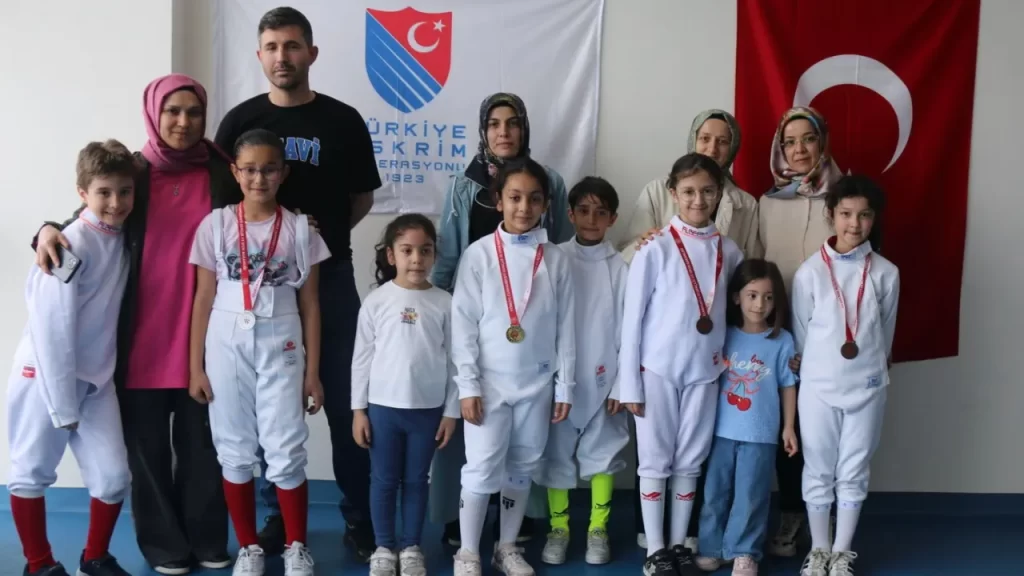 Sivas’ta Eskrim U10-U14 Türkiye Şampiyonası İl Seçmesi Heyecanı