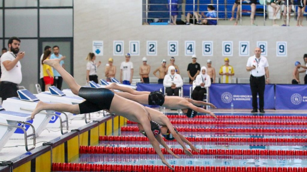 Türkiye Yüzme Federasyonu’nun 2025 Faaliyet Programında Sivas’ta Ulusal Gelişim Ligi 1. Etap Yüzme Yarışları Gerçekleşti