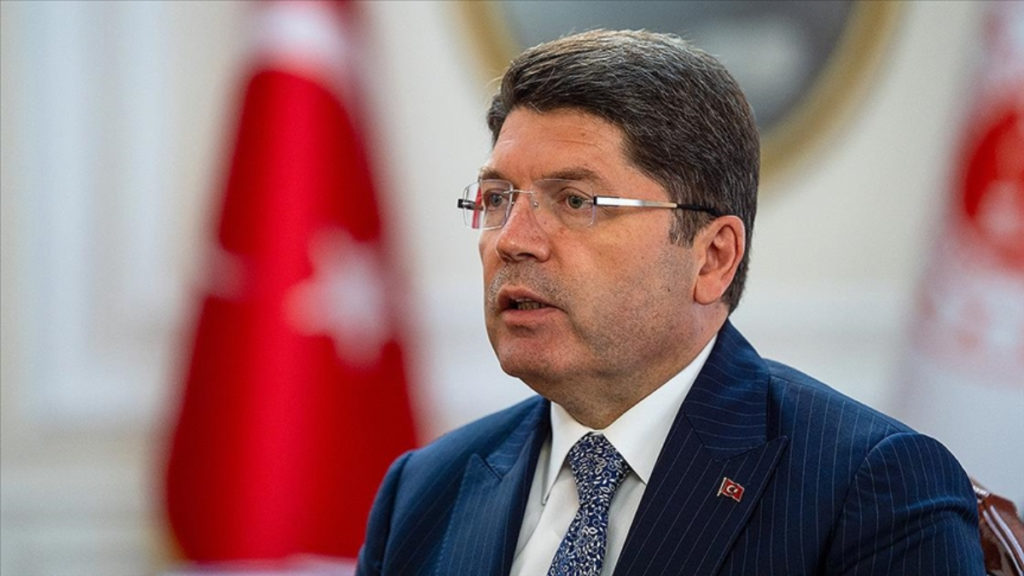 Türkiye’de Terörle Mücadelede Yeni Dönem: PKK’nın Silah Bırakma Kararı ve Hukuki Gelişmeler