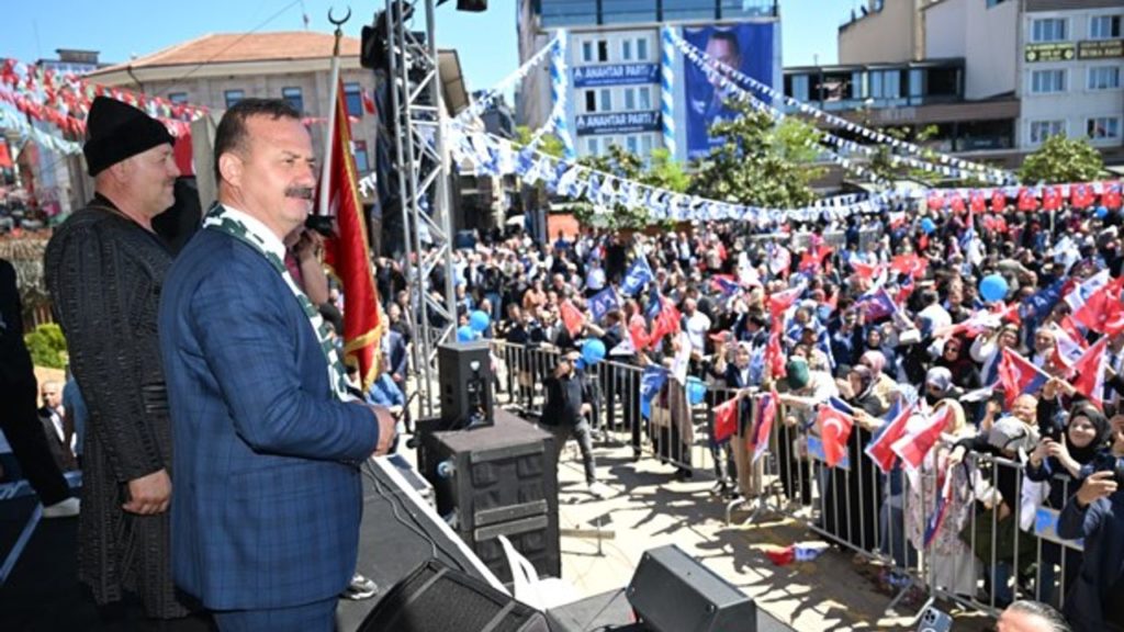 Yavuz Ağıralioğlu Giresun’da Halk Buluşmasına Katıldı: Hükümet ve Terör Politikalarına Sert Eleştiriler