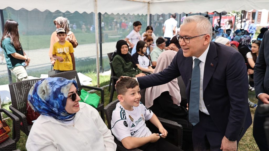 Aile Yılı Etkinlikleri Kapsamında Büyük Koruyucu Aile Festivali Düzenlendi